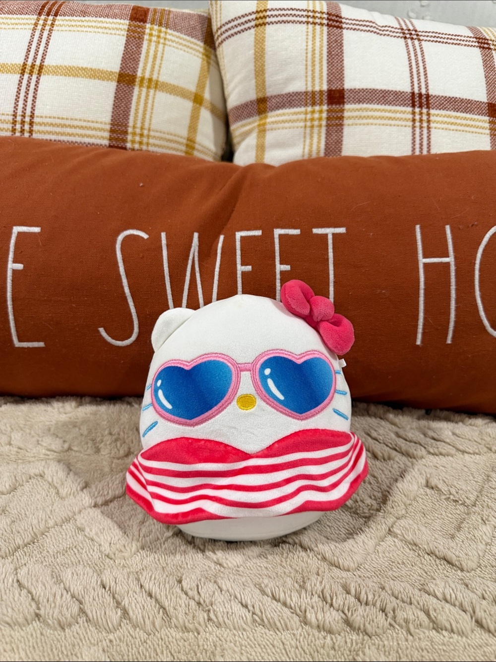 Squishmallow hello kitty swim 7” squish